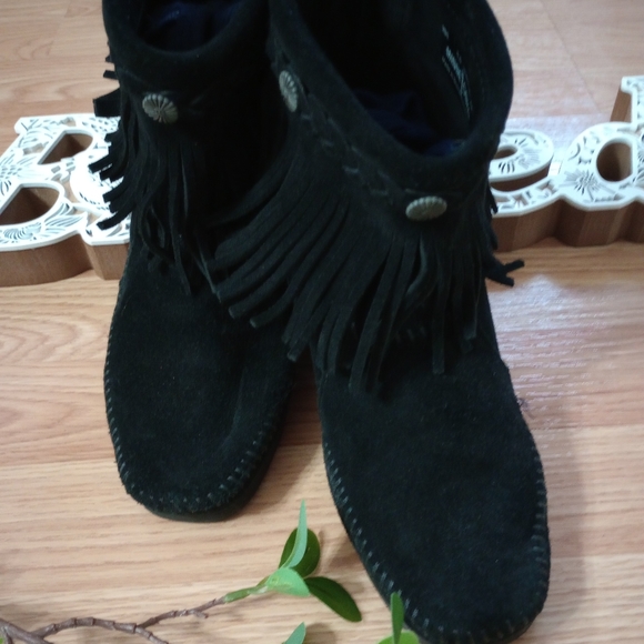 Minnetonka black suede high top boots size 5.5 - Picture 7 of 12